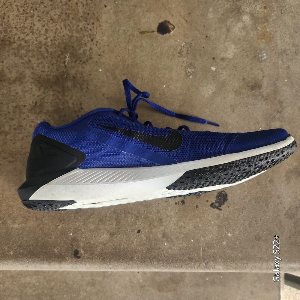 NIKE 12 BLUE AND WHITE ATLHETICS TENIS - Picture 6 of 10